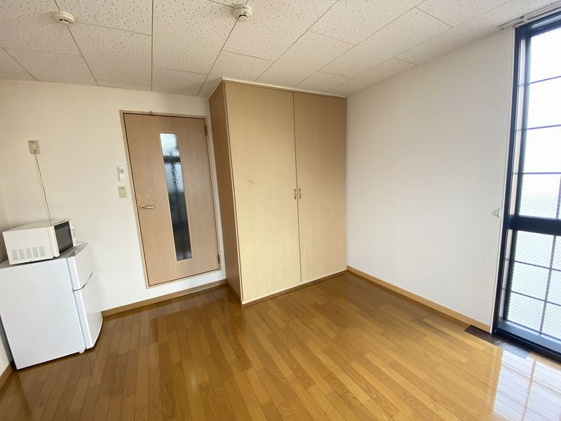 レオパレスバロン 居間
