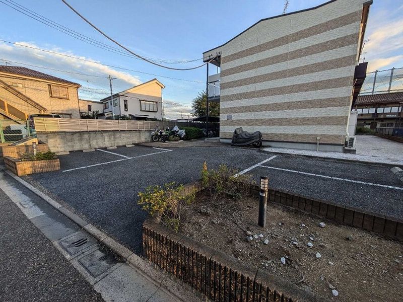 レオパレスＰｉｎｅ　Ｌｉｋｅ 駐車場