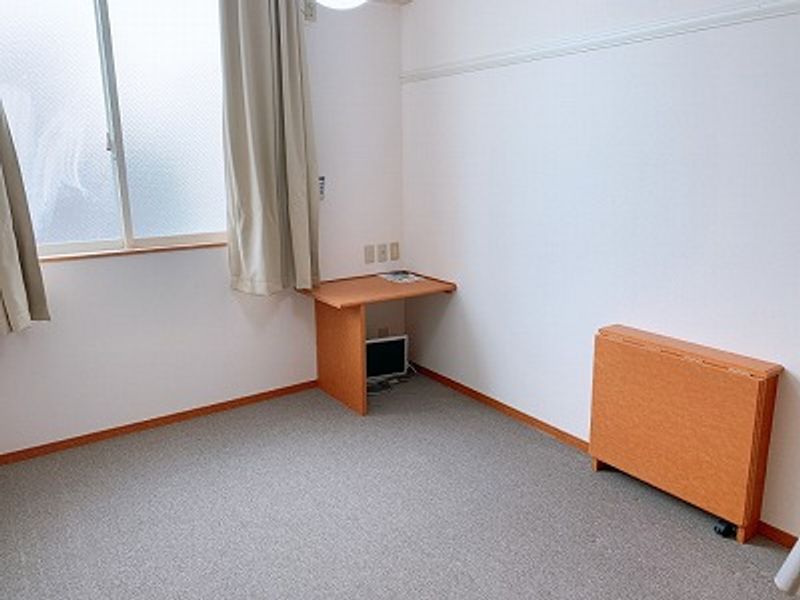 レオパレスいづみ 居間