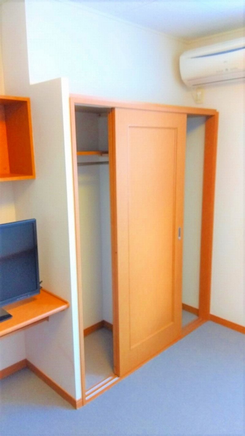 レオパレスプルンニー　Ｂ 収納