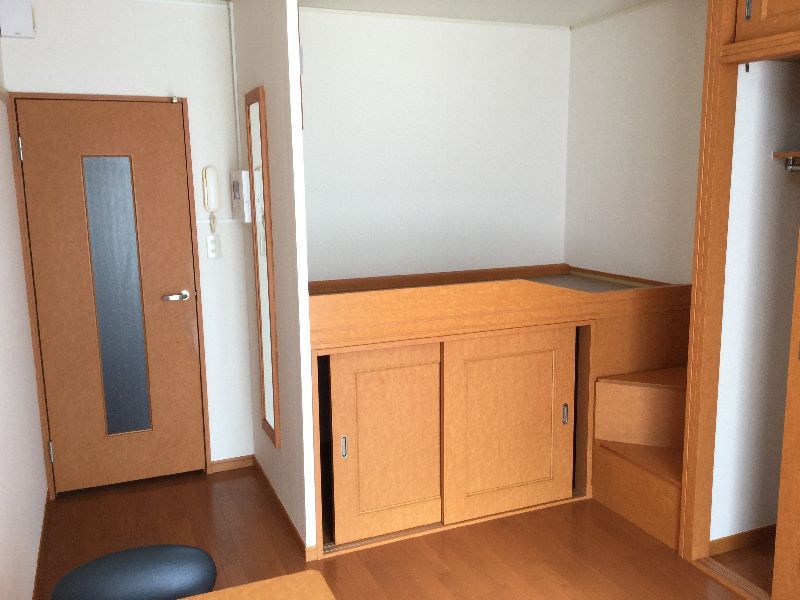 レオパレスＭⅡ 居間