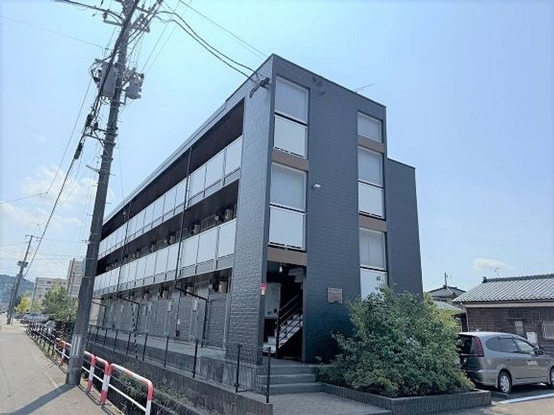 レオパレスカナタコ 外観
