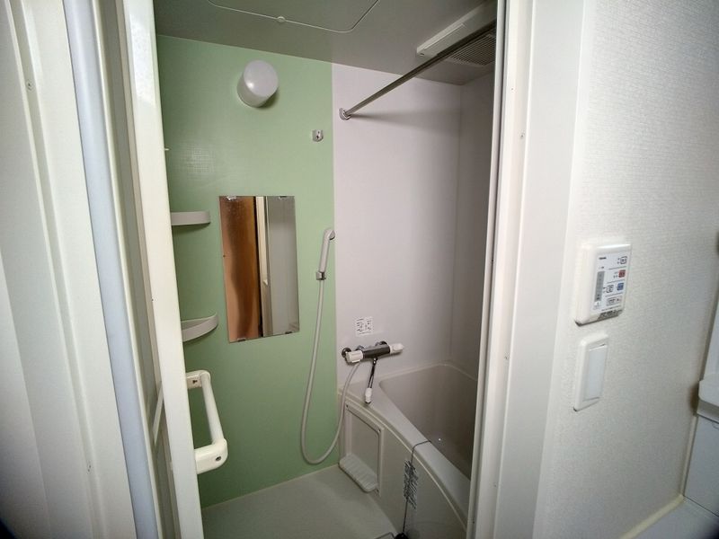 CLEINO Gran Seed Bathroom