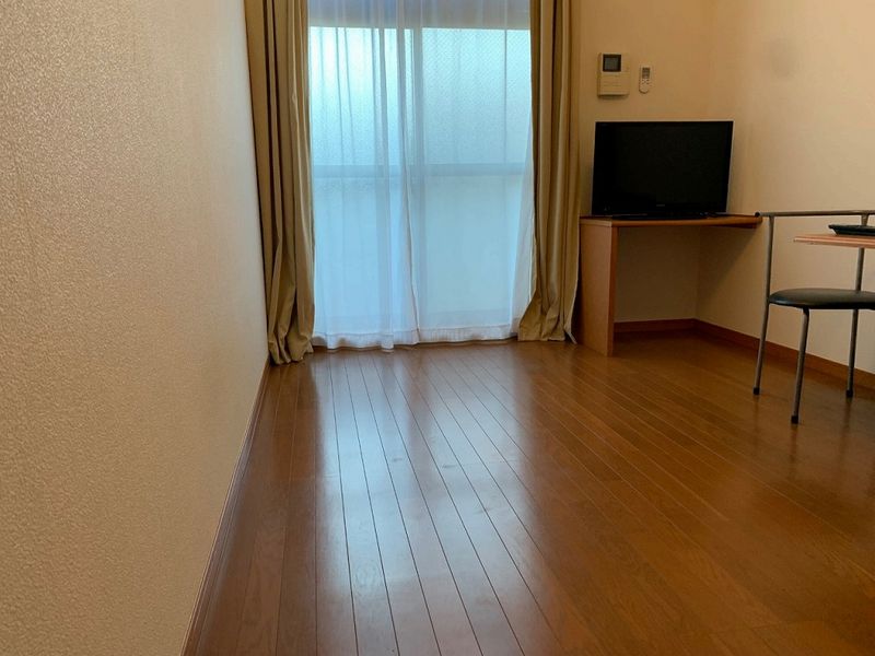 レオパレススプリング　ガーデン 居間