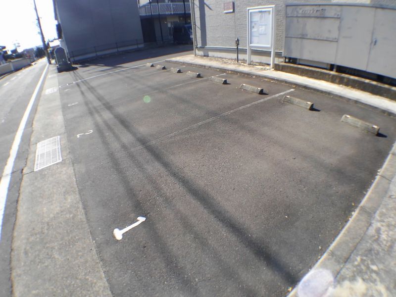 レオパレスＫ＆Ｓ 駐車場