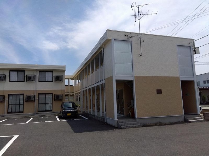 レオパレスＡＬＷＡＹＳ東根 外観