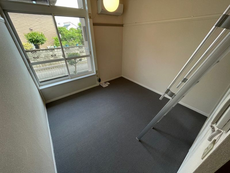 レオパレスフローラ 居間