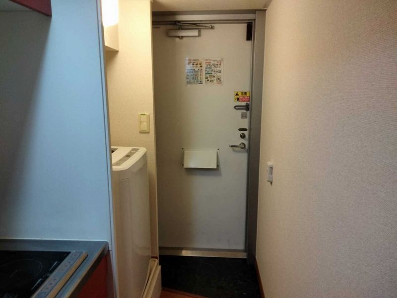 レオパレス彩東大宮 玄関