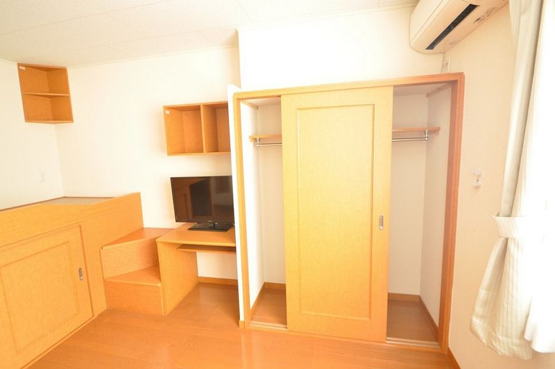 レオパレスいみず北 収納