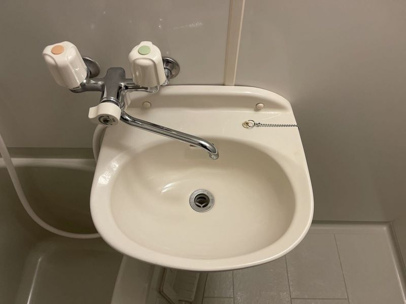 レオパレスつどい 洗面台