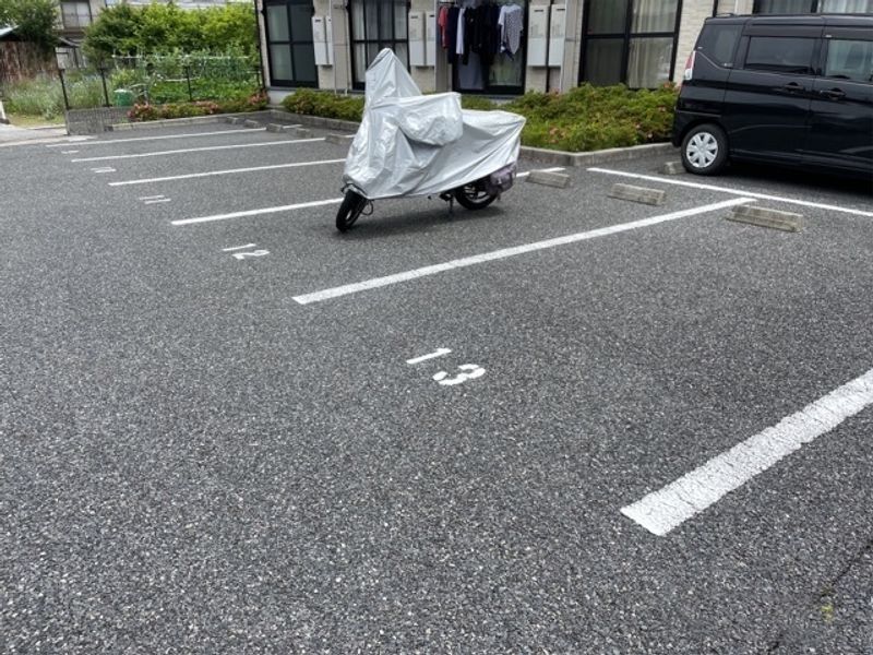 レオパレスアビデ宇尾町 駐車場