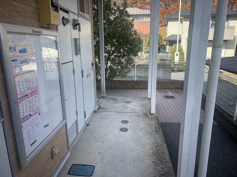 レオパレス七国レオン エントランス