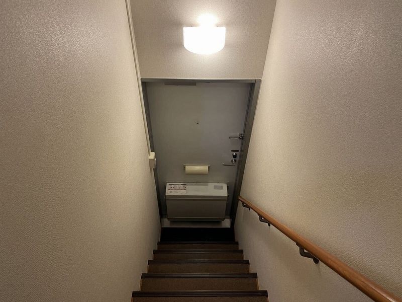 レオパレスカガヤキⅠ 玄関