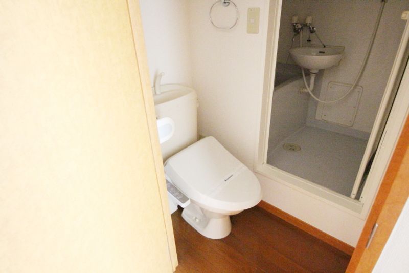 レオパレスひいらぎⅡ トイレ