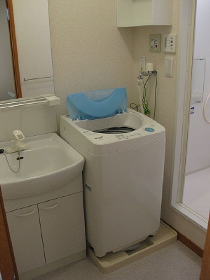 レオパレスコンフォートピエール 洗面所