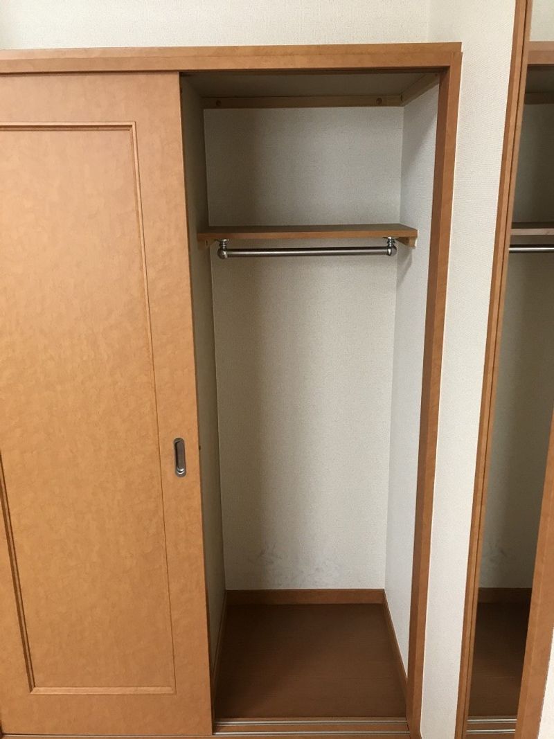 レオパレスライブリィスターⅡ 収納