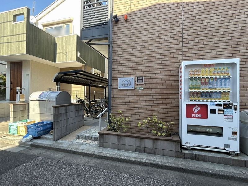 レオネクストアドラブール千寿 エントランス