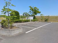 レオパレスシャトレー荒谷 駐車場
