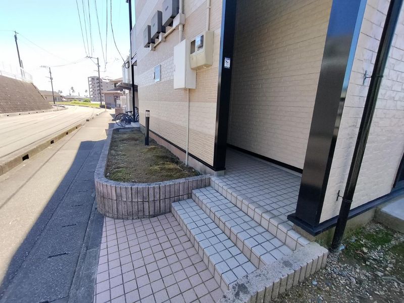 レオパレスサザーランド エントランス