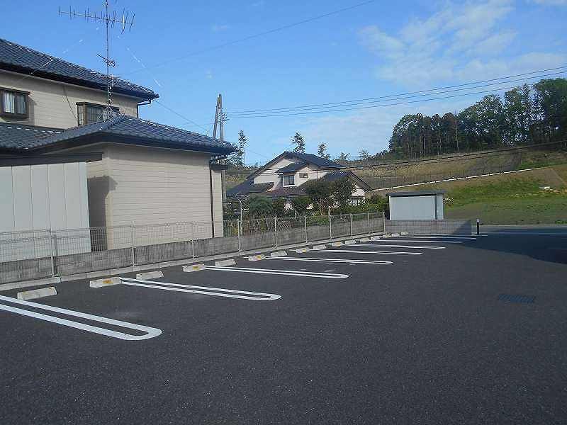 レオネクスト本陣Ｂ 駐車場