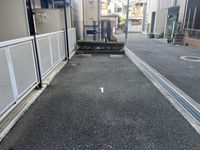レオパレスアゼリア蛍池 駐車場