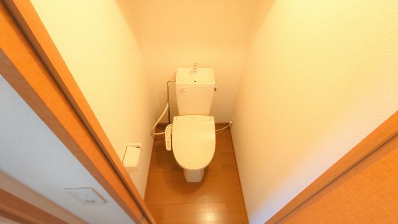 レオパレスアンプリオ　シエル トイレ