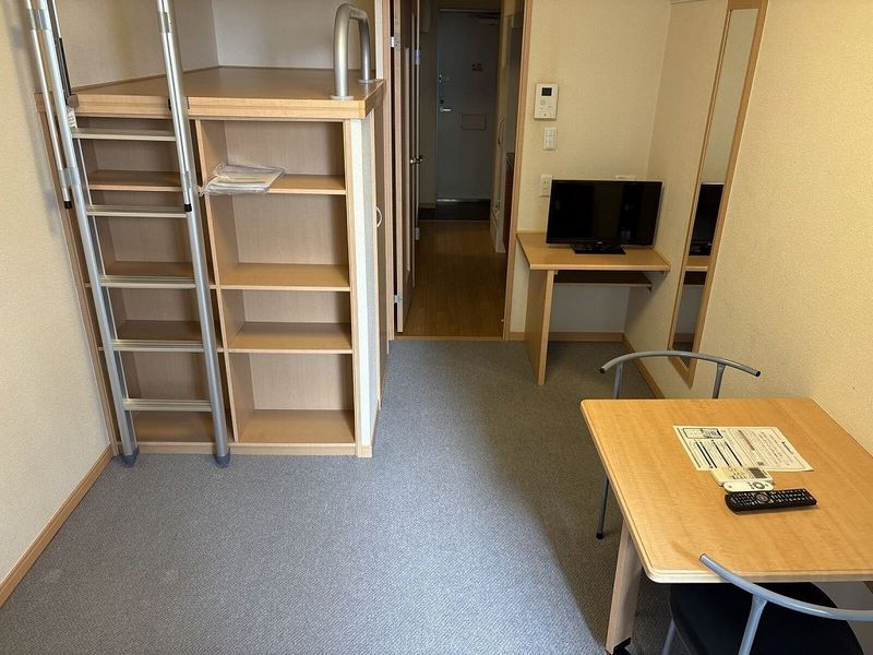 レオパレスＫウッズⅡ 居間