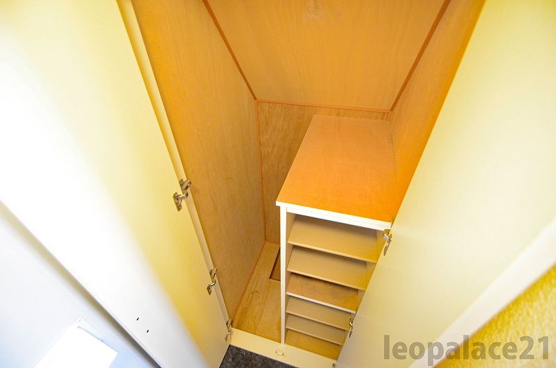 レオパレスポラール参番館 収納