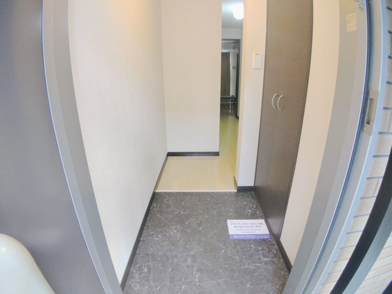 レオネクスト学校町通 玄関