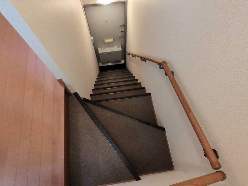 レオパレスウエストグリーンリバー 玄関