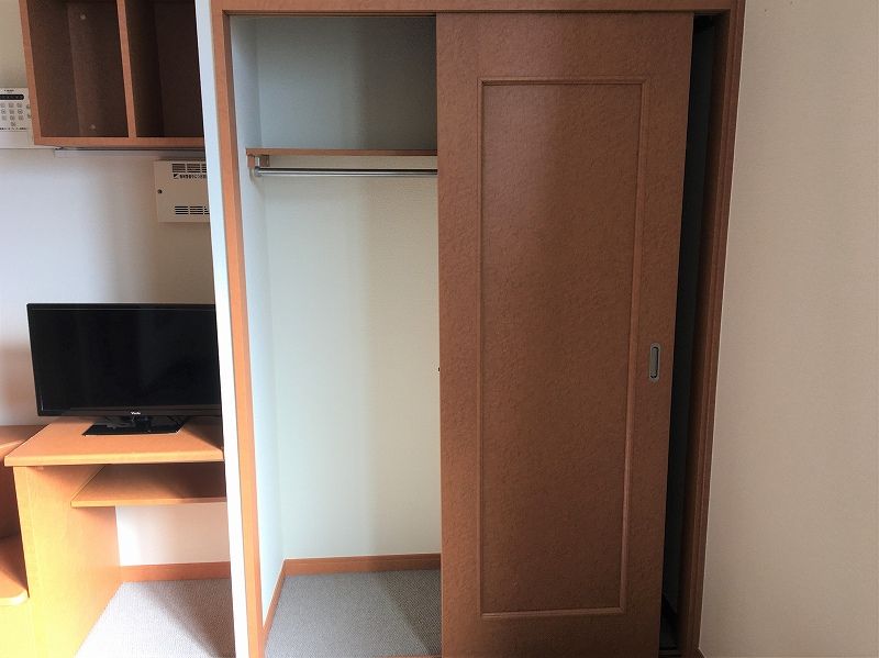 レオパレスプラムⅡ 収納