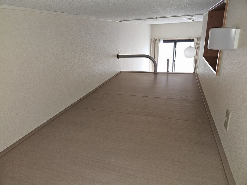 レオパレスメルベーユ　昭和 寝室