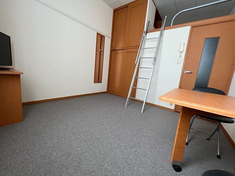 レオパレスひまわり 居間