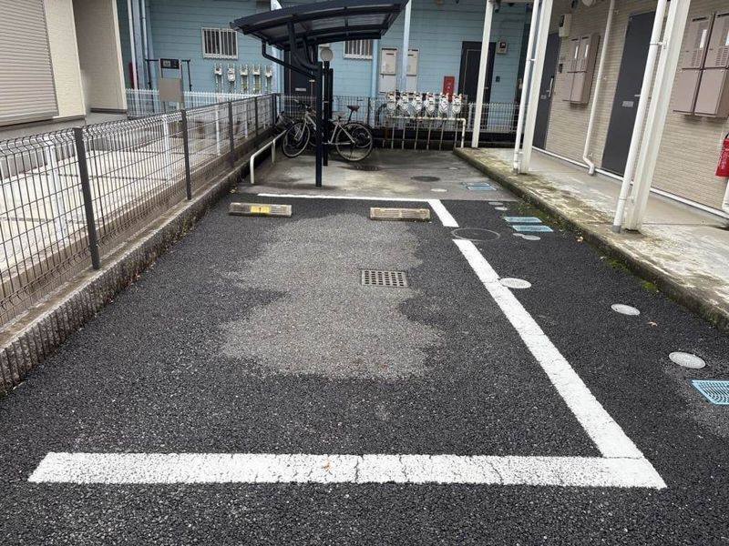 レオネクストソフィア 駐車場