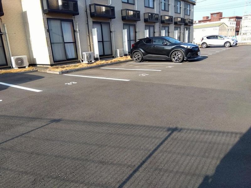 レオパレスタウンコートＴＷＯ 駐車場