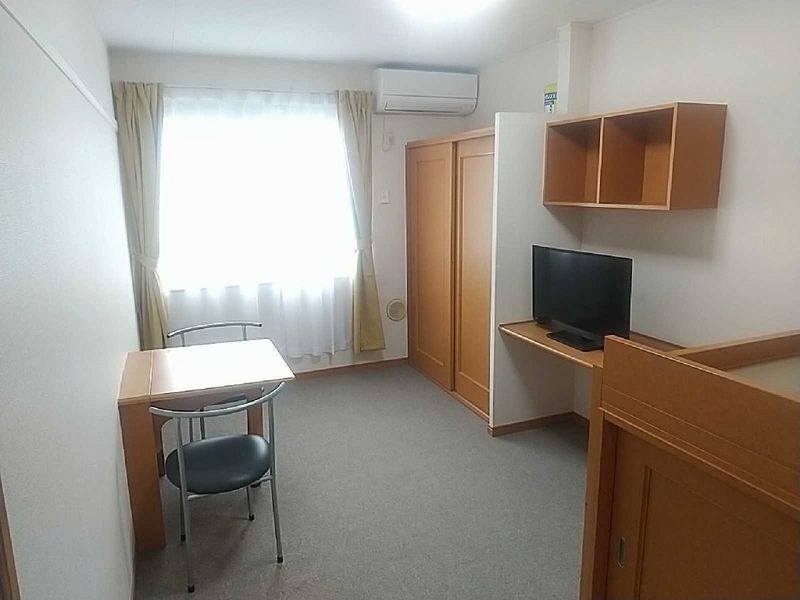 レオパレスサン２ 居間