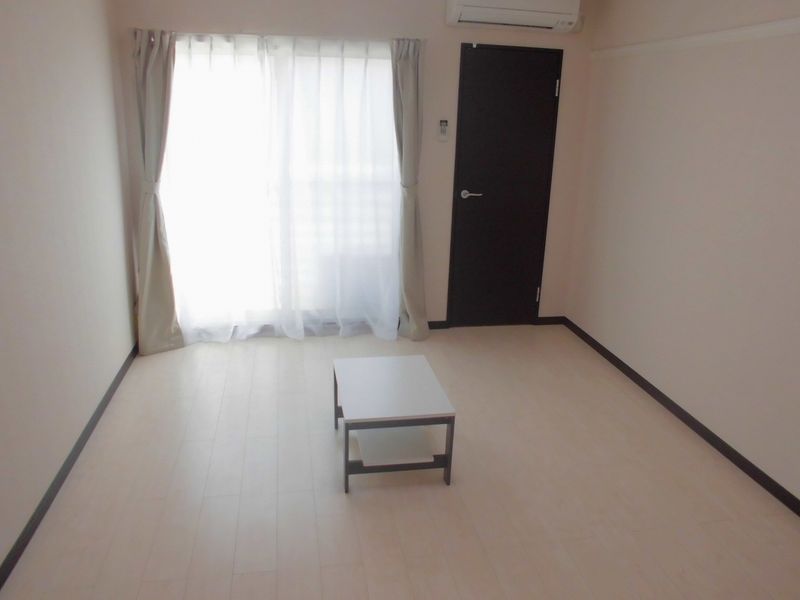 LEONEXT Sunflower 거실