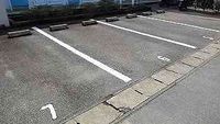 レオパレスラ・フロル 駐車場