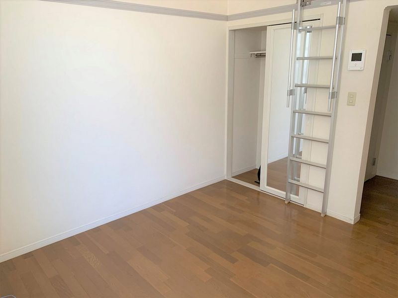 レオパレスミレニアム 居間