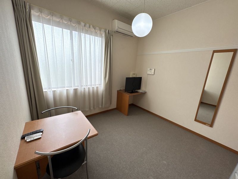 レオパレス和 居間