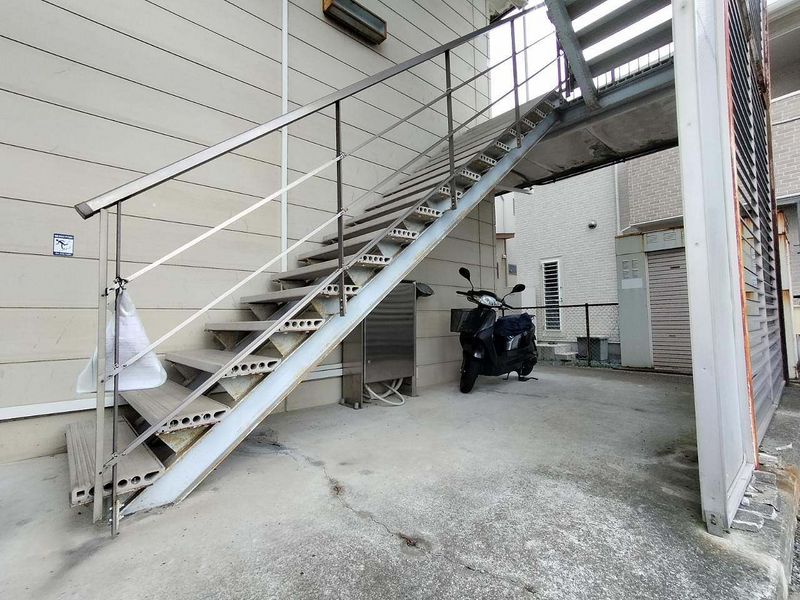 レオパレスサンライズマンション近見町 エントランス