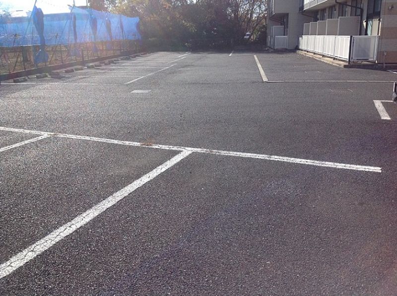 レオパレスクラッセ 駐車場