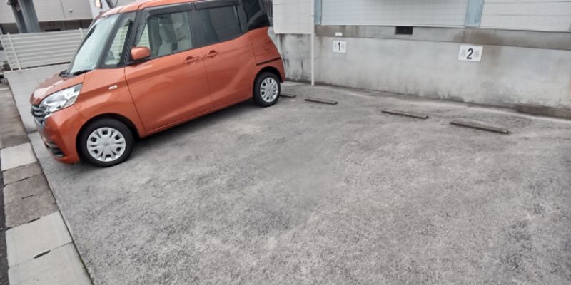 レオパレス本城東三番館 駐車場