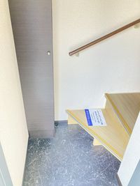 レオネクスト坂井砂山 玄関