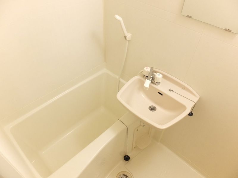 レオパレスエクレール 風呂