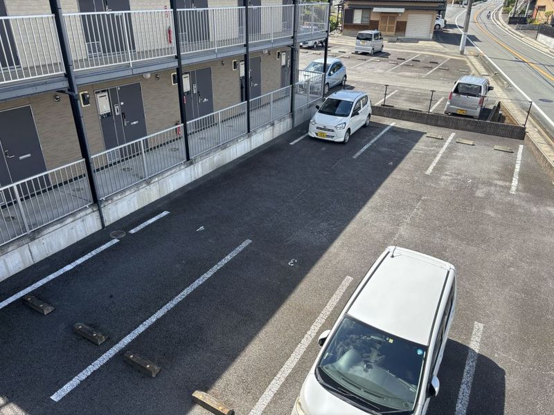 レオパレス伊豆長岡２ 駐車場