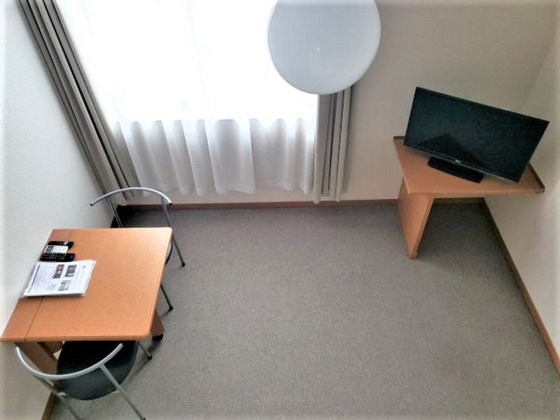 レオパレス彩 居間