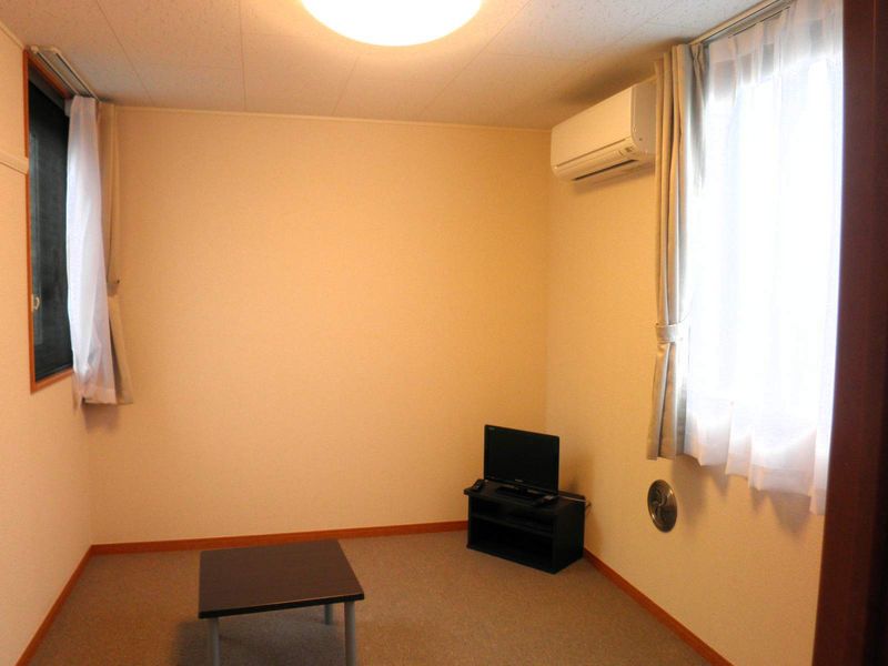 レオパレスグレートハウス 居間