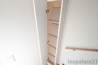 レオパレスシャルマン エントランス
