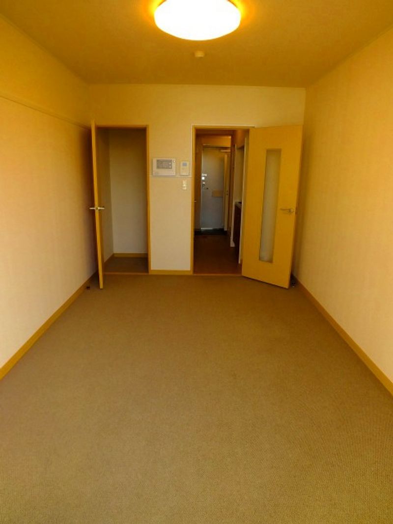 レオパレスメティス 居間